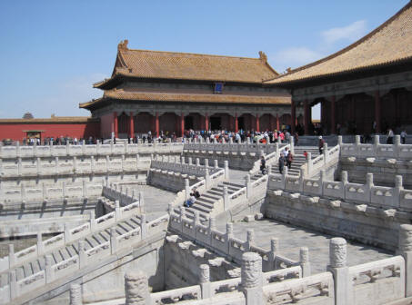 Example of marble steps and bridges.