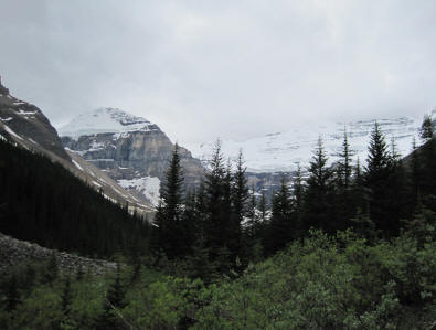 Approaching the mountains